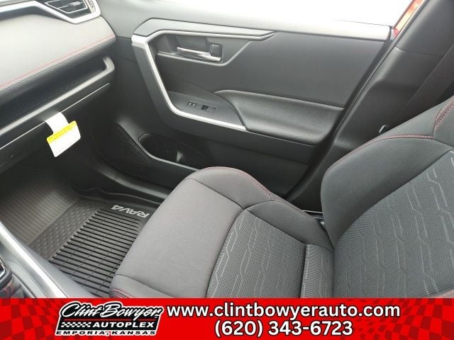 2025 Toyota RAV4 Plug-in Hybrid SE