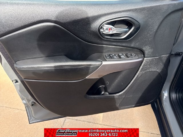 2022 Jeep Cherokee Latitude Lux