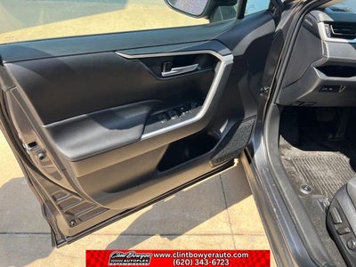 2022 Toyota RAV4 XLE