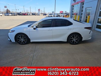 2024 Toyota Camry SE