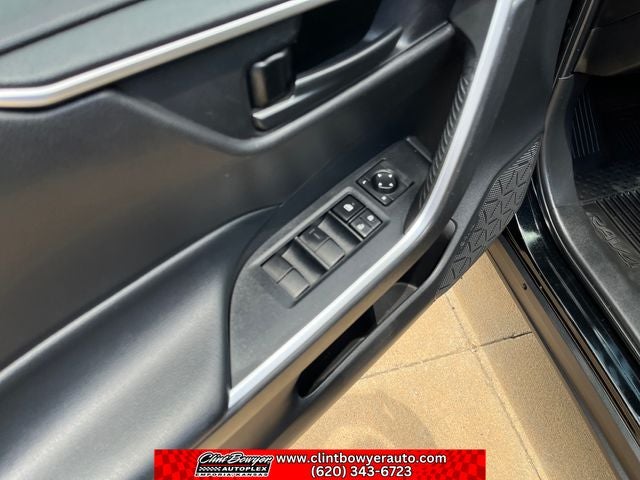 2022 Toyota RAV4 Hybrid LE