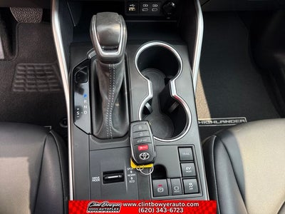 2024 Toyota Highlander Hybrid XLE