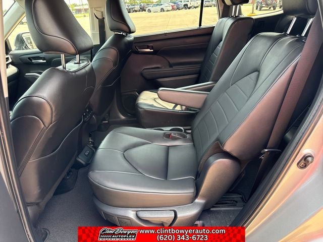 2024 Toyota Highlander Hybrid XLE