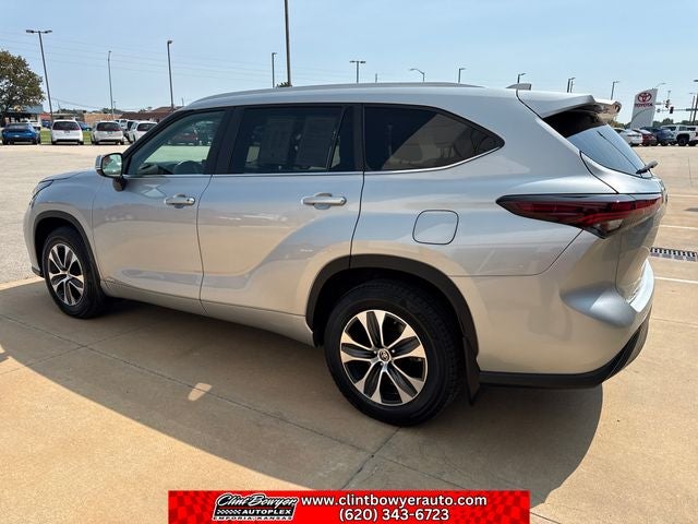 2024 Toyota Highlander Hybrid XLE